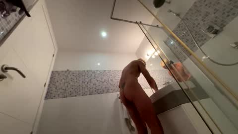 Snapshot of morris_bi69 chatting on 12.21.25 morris_bi69 online show from 12.21.25