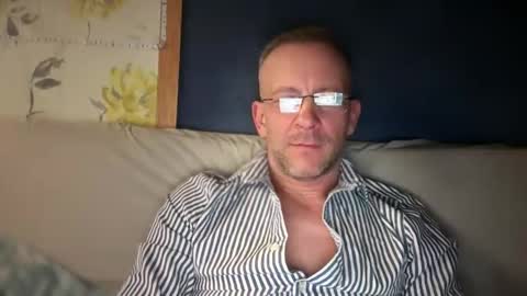 Snapshot of morriscosti chatting on 02.13.26 MORRIS 007 online show from 02.13.26