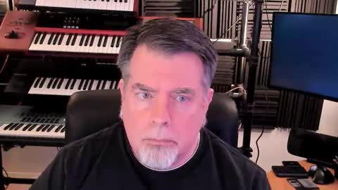 Snapshot of mostly_unbothered chatting on 12.15.25 mostly_unbothered online show from 12.15.25