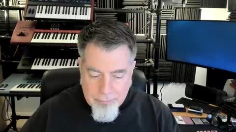 Snapshot of mostly_unbothered chatting on 03.01.26 mostly_unbothered online show from 03.01.26