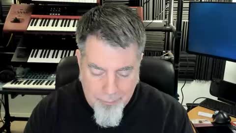 Snapshot of mostly_unbothered chatting on 03.08.26 mostly_unbothered online show from 03.08.26