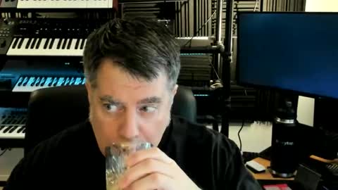 Snapshot of mostly_unbothered chatting on 03.20.26 mostly_unbothered online show from 03.20.26