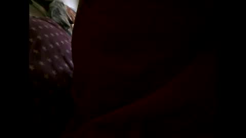 Snapshot of mowgli1977 chatting on 09.26.25 mowgli1977 online show from 09.26.25