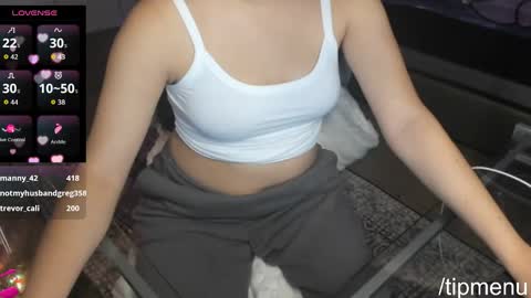 moxieXfoxie online show from 04.30.26