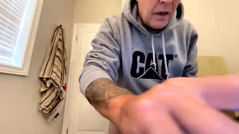 Snapshot of mpleaf chatting on 10.28.25 Urethra Lover online show from 10.28.25