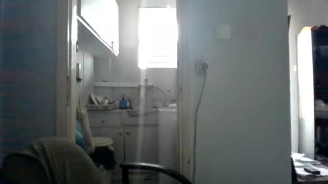 Snapshot of mppempis81 chatting on 05.15.26 mppempis81 online show from 05.15.26