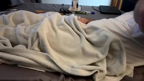 Sequoia-Cocked Hombre de Sur online show from 02.22.26