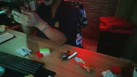 JUST FOR GIRLS     online show from 09.09.25