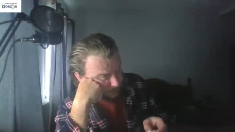 Snapshot of mr_i_ chatting on 10.29.25 mr_i_ online show from 10.29.25