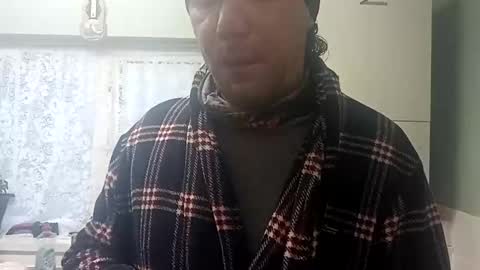 Snapshot of mr_i_ chatting on 12.18.25 mr_i_ online show from 12.18.25