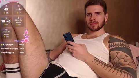 Snapshot of mr_longboy chatting on 01.09.26 mr_longboy online show from 01.09.26