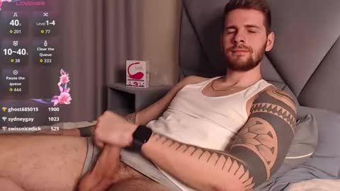 Snapshot of mr_longboy chatting on 03.10.26 mr_longboy online show from 03.10.26