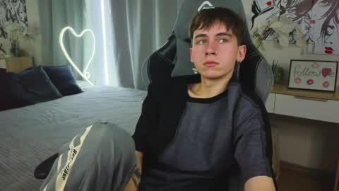 Kris online show from 02.27.25