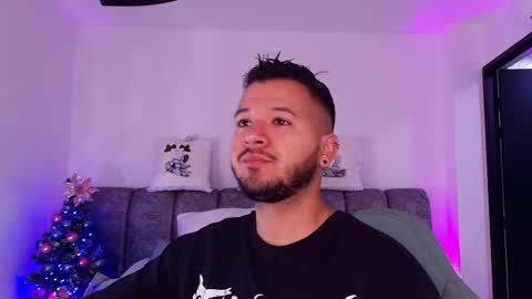 Snapshot of mr_mikee_ chatting on 01.14.26 MIKEE online show from 01.14.26