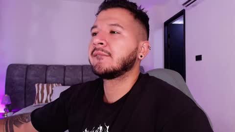 Snapshot of mr_mikee_ chatting on 01.15.26 MIKEE online show from 01.15.26