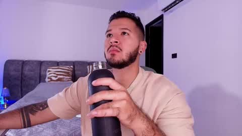 Snapshot of mr_mikee_ chatting on 01.18.26 MIKEE online show from 01.18.26