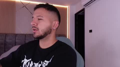 MIKEE online show from 03.17.26