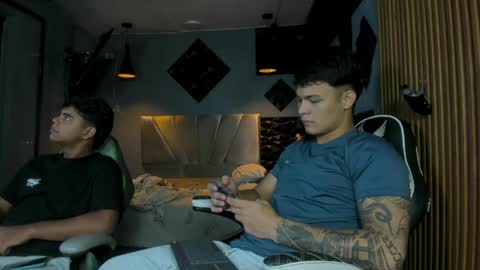 mr_mois online show from 06.10.26
