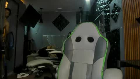 mr_mois online show from 06.18.26