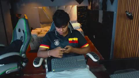 mr_mois online show from 06.26.26