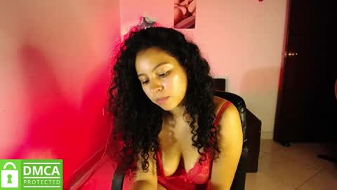 Snapshot of mr_mrscurie chatting on 01.26.25 Mr Mrs Curie online show from 01.26.25