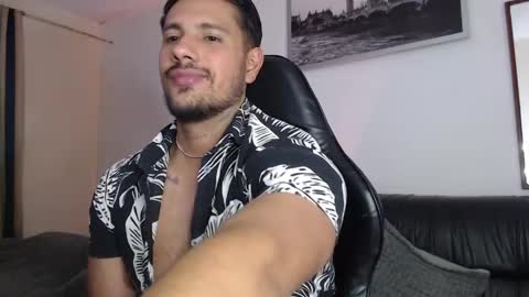 Snapshot of mr_real_aaron chatting on 06.07.26 AARON online show from 06.07.26