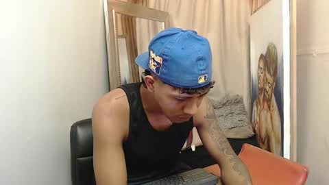 mr_stiven_ online show from 11.24.25