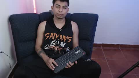 Snapshot of mralpha_latino chatting on 04.15.26 Alpha LATINO online show from 04.15.26