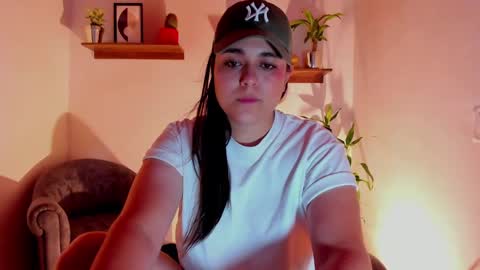 Laura online show from 03.11.25