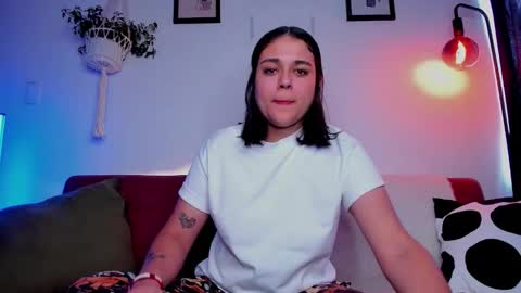 Laura online show from 11.21.25