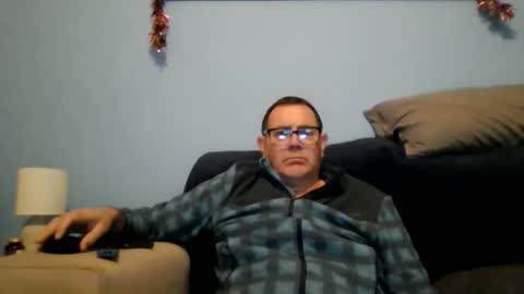 Snapshot of mrcaruso chatting on 12.22.25 Mrcaruso online show from 12.22.25