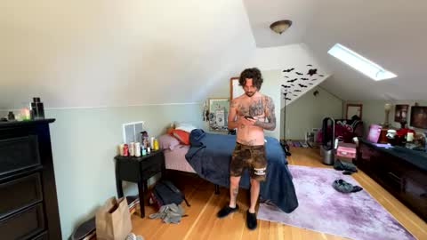 Snapshot of mrfanceypants chatting on 09.21.25 mrfanceypants online show from 09.21.25