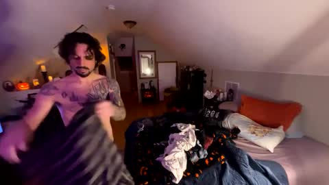 Snapshot of mrfanceypants chatting on 10.06.25 mrfanceypants online show from 10.06.25