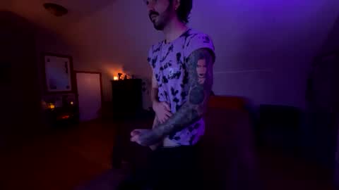 Snapshot of mrfanceypants chatting on 12.18.25 mrfanceypants online show from 12.18.25