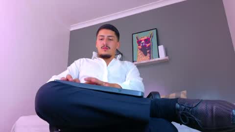 Snapshot of mrfox__ chatting on 06.19.26 Mr Fox online show from 06.19.26