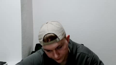 Snapshot of mrheat_ chatting on 02.04.26 Max online show from 02.04.26