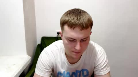 Snapshot of mrheat_ chatting on 02.05.26 Max online show from 02.05.26