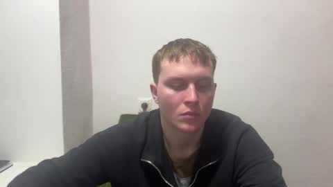 Snapshot of mrheat_ chatting on 02.10.26 Max online show from 02.10.26