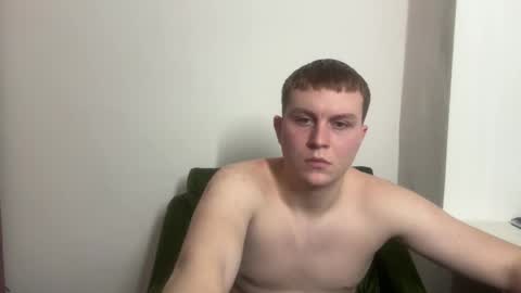 Snapshot of mrheat_ chatting on 02.11.26 Max online show from 02.11.26