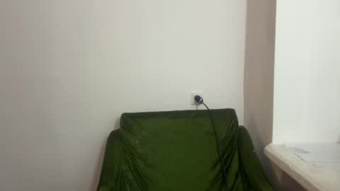 Snapshot of mrheat_ chatting on 02.13.26 Max online show from 02.13.26