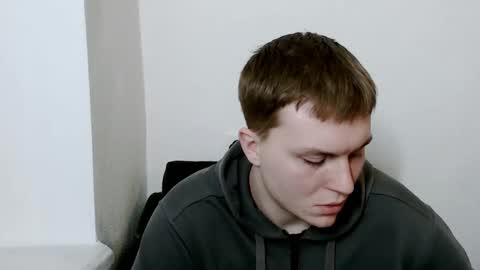 Snapshot of mrheat_ chatting on 02.24.26 Max online show from 02.24.26