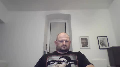 Snapshot of mrhotsex69 chatting on 09.18.25 mrhotsex69 online show from 09.18.25