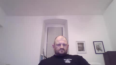 Snapshot of mrhotsex69 chatting on 09.24.25 mrhotsex69 online show from 09.24.25