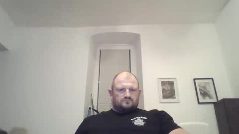 Snapshot of mrhotsex69 chatting on 09.27.25 mrhotsex69 online show from 09.27.25