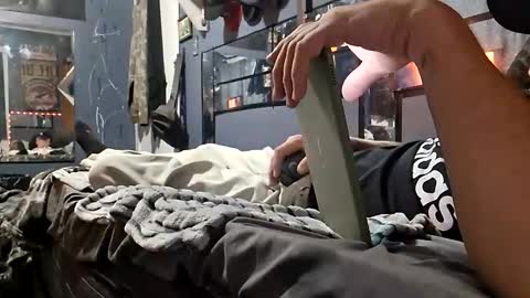 Snapshot of mrj1979 chatting on 11.26.25 mrj1979 online show from 11.26.25