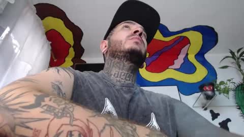 Snapshot of mrmanny__ chatting on 12.17.24 mrmanny__ online show from 12.17.24