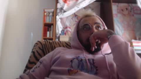 Snapshot of mrn0ice chatting on 10.22.25 MR NO ICE online show from 10.22.25