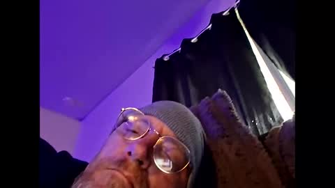 Snapshot of mrnmrsfucks4u chatting on 04.29.26 mrnmrsfucks4u online show from 04.29.26