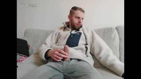 Snapshot of mrnobody6209 chatting on 03.06.25 mrnobody6209 online show from 03.06.25