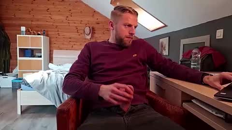 Snapshot of mrnobody6209 chatting on 03.20.26 mrnobody6209 online show from 03.20.26